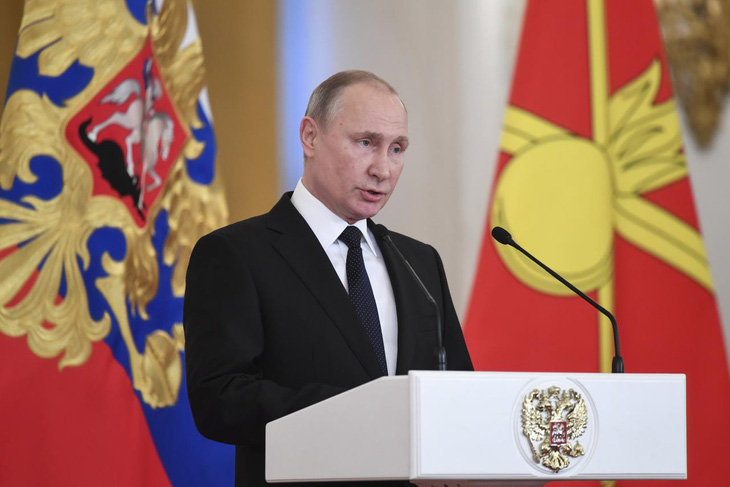 Tổng thống Putin tự hào về các chú gấu Nga dù thất bại ở World Cup - Ảnh 1.