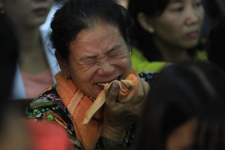 Nghi phạm thảm sát gia đình 5 người ở Bình Tân lạnh lùng hầu tòa - Ảnh 9.