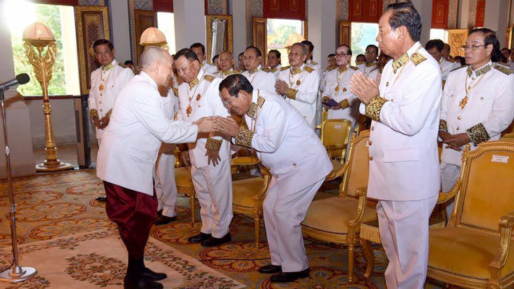 Ông Hun Sen được tái bổ nhiệm làm thủ tướng Campuchia - Ảnh 1.
