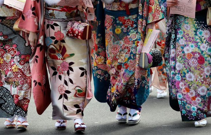 Thiếu nữ Nhật rạng rỡ kimono trong lễ trưởng thành - Ảnh 9.