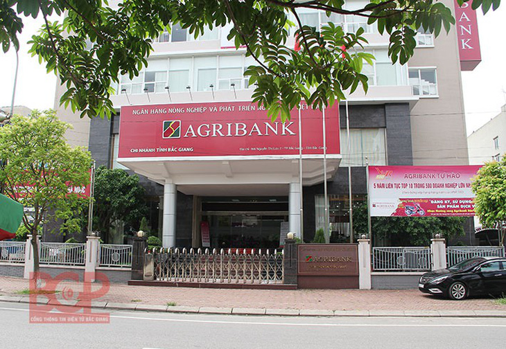 Truy bắt nghi can cướp ngân hàng tại Bắc Giang - Ảnh 1.