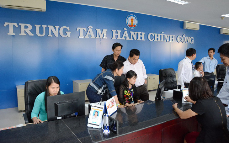 Bình Thuận đưa trung tâm hành chính công vào hoạt động - Ảnh 1.