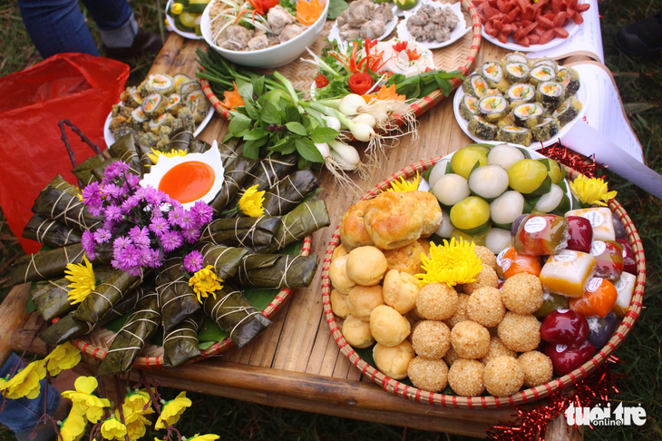 Học sinh Hà Nội gói bánh chưng tặng em nhỏ vùng cao - Ảnh 8.
