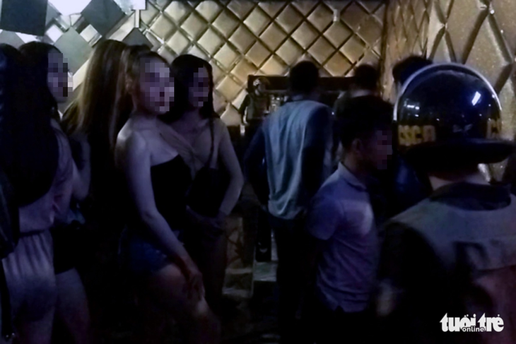 Lại phát hiện 80 thanh niên dính ma túy trong bar ở Biên Hòa - Ảnh 3.