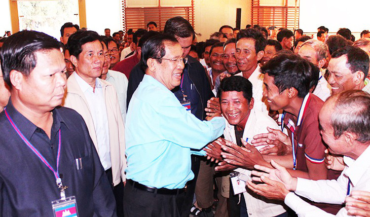 Thủ tướng Campuchia góp gần 150.000 USD lập quỹ xích lô - Ảnh 2.
