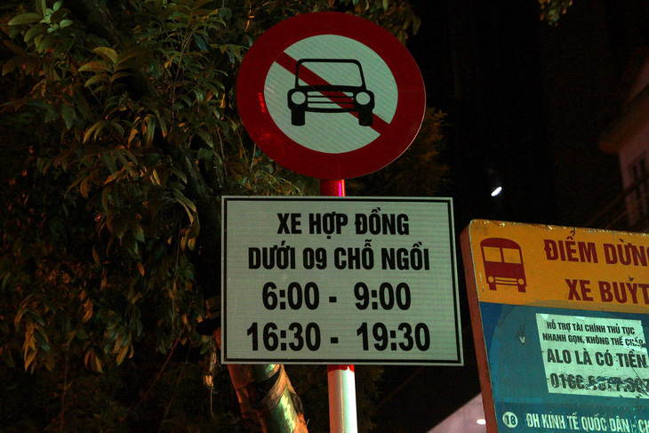 13 tuyến phố Hà Nội cấm Grab, Uber giờ cao điểm - Ảnh 1.