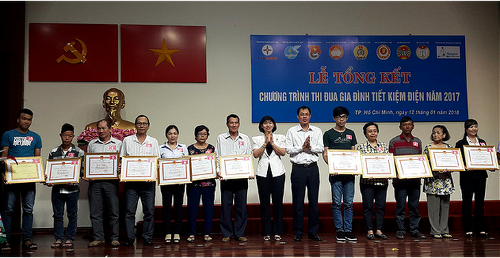 TP.HCM tiết kiệm 860,59 tỉ đồng chi phí mua điện sinh hoạt trong năm 2017 - Ảnh 1.