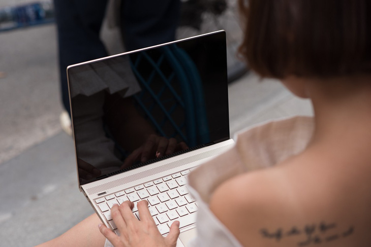 Laptop HP Envy 13 inch, kiêu sa cho doanh nhân khởi nghiệp - Ảnh 2.