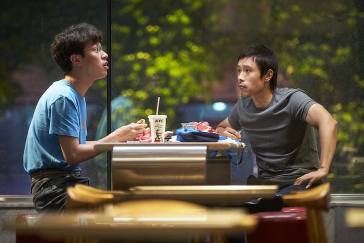 Lee Byung-hun cục mịch mà đáng yêu trong phim tình cảm - Ảnh 5.