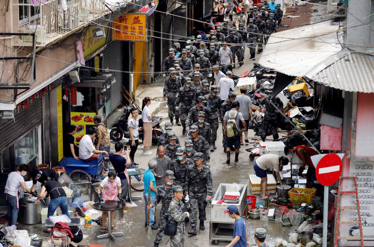 Tại sao Hong Kong đòi dân chủ quyết liệt hơn Macau? - Ảnh 4.