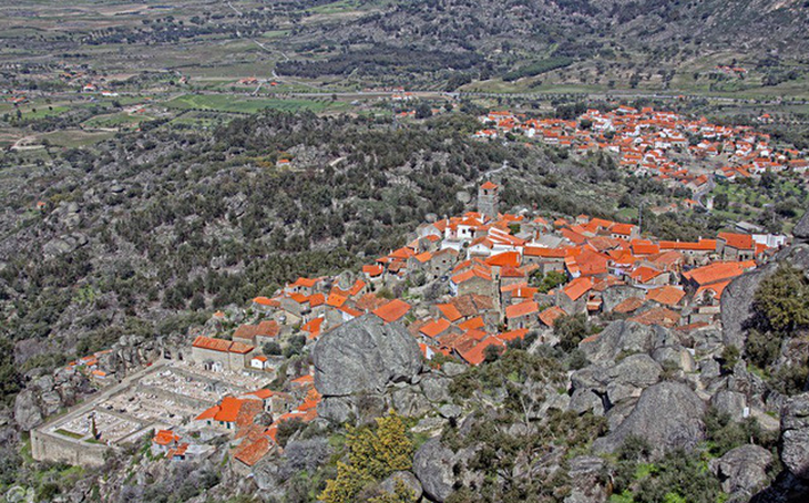 Ngôi làng đá đặc biệt nhất Bồ Đào Nha - Ảnh 2.