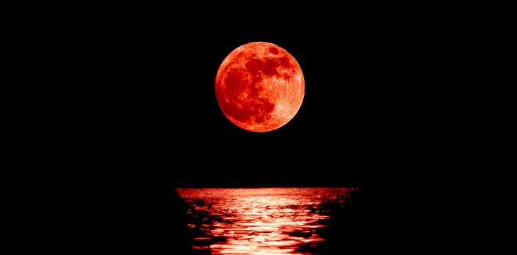 Ngắm trăng xanh, siêu trăng, trăng máu cùng một ngày - Ảnh 2.