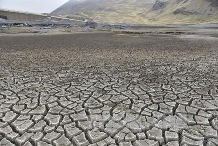 Hơn 1/4 diện tích đất sẽ khô hạn hơn khi nhiệt độ Trái đất tăng 2 độ C - Ảnh 1.