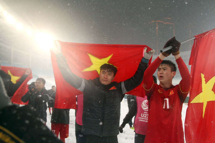 U23 Việt Nam - Uzbekistan 1-2: Cuộc chia tay màu đỏ - Ảnh 1.