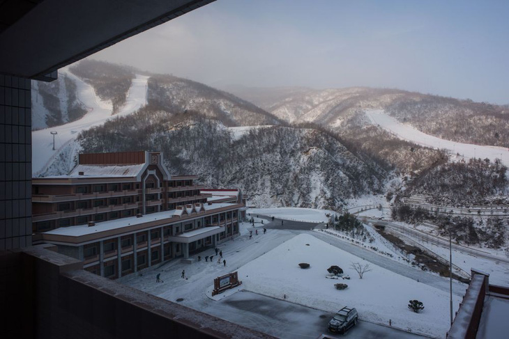 Khu trượt tuyết siêu sang của ông Kim mở cửa cho VĐV Hàn - Ảnh 4.