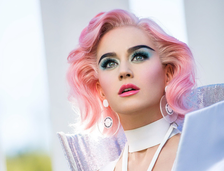 Album mới của Katy Perry ế thê thảm ở Anh - Ảnh 1.