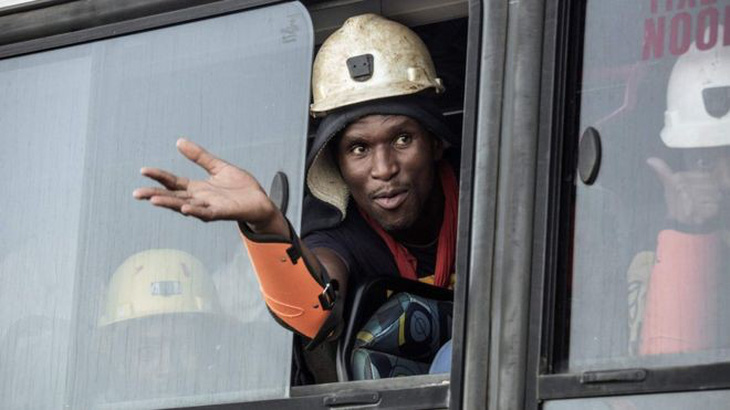955 thợ mỏ Nam Phi bị mắc kẹt đã được cứu - Ảnh 1.