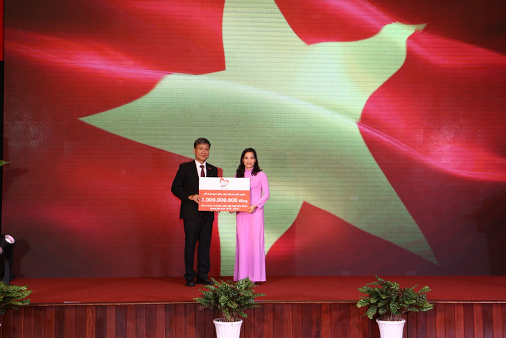 BHNT Dai-ichi tặng 1 tỉ đồng cho Quỹ Bảo trợ trẻ em Việt Nam - Ảnh 2.