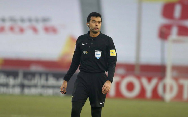 Trọng tài Singapore cho U-23 Qatar hưởng 11m đúng hay sai? - Ảnh 2.