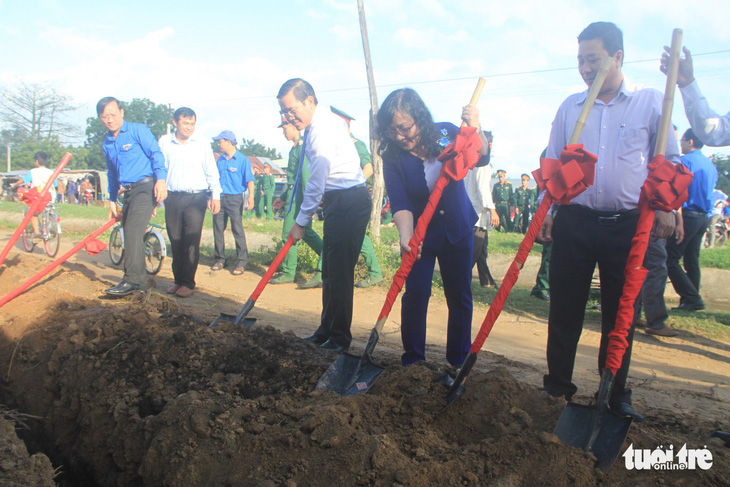 Khởi công công trình nước sạch cho dân vùng hạn Ninh Thuận - Ảnh 1.