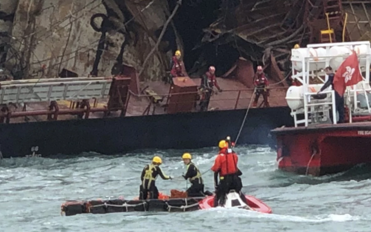 Cháy tàu dầu ở Hong Kong: tìm thấy thi thể  nghi của  thuyền viên Việt Nam