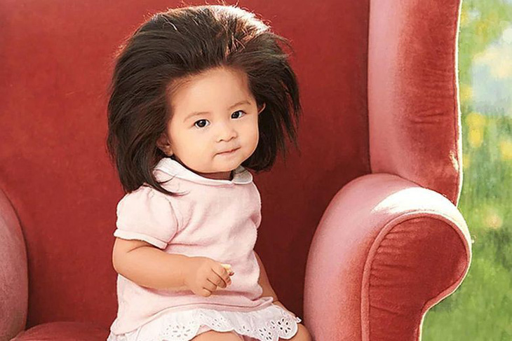 Bé gái Nhật 1 tuổi gây bão mạng với mái tóc bờm sư tử - Ảnh 1.
