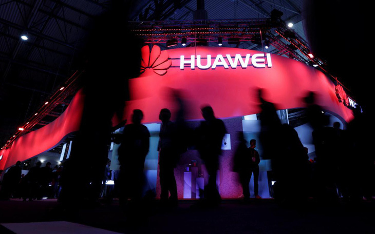 Huawei sa thải giám đốc mới bị bắt ở Ba Lan