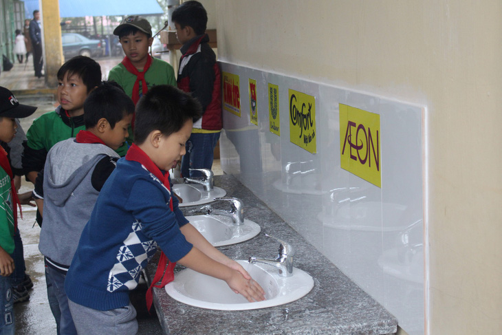 Học sinh Vĩnh Phúc hào hứng vì trường có nước sạch - Ảnh 3.