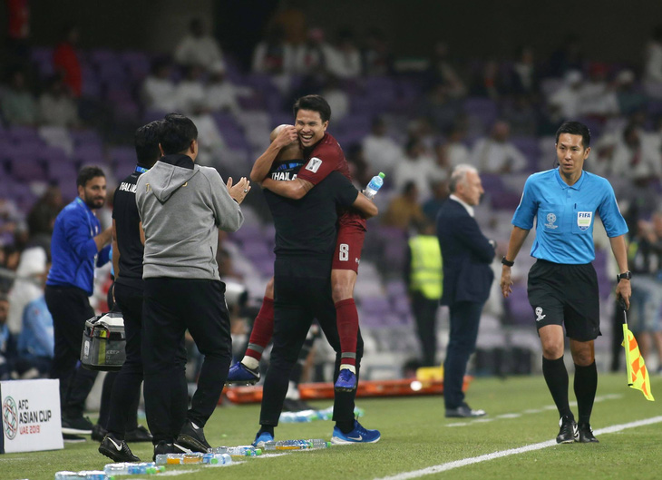 Hòa UAE, Thái Lan giành vé trực tiếp vào vòng 16 đội - Ảnh 1.