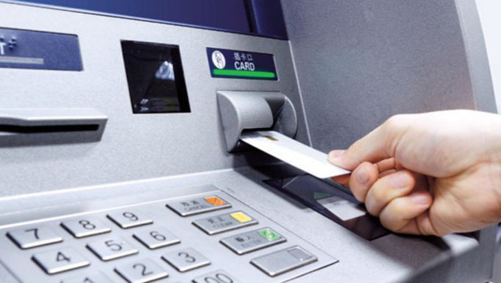 Chuyển đổi thẻ ATM làm bằng thẻ từ sang thẻ chip - Ảnh 1.