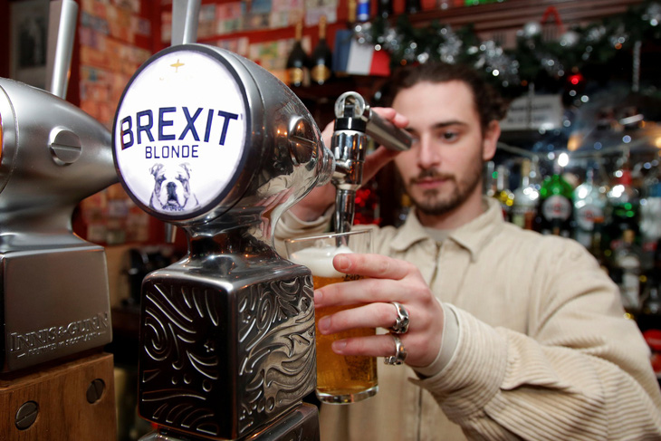 Người dân ở EU và Baltic một năm chi 130 tỉ euro cho bia rượu - Ảnh 1.