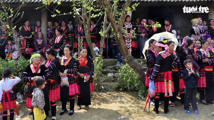 Hội xuân trên dòng Đà Giang - Ảnh 1.