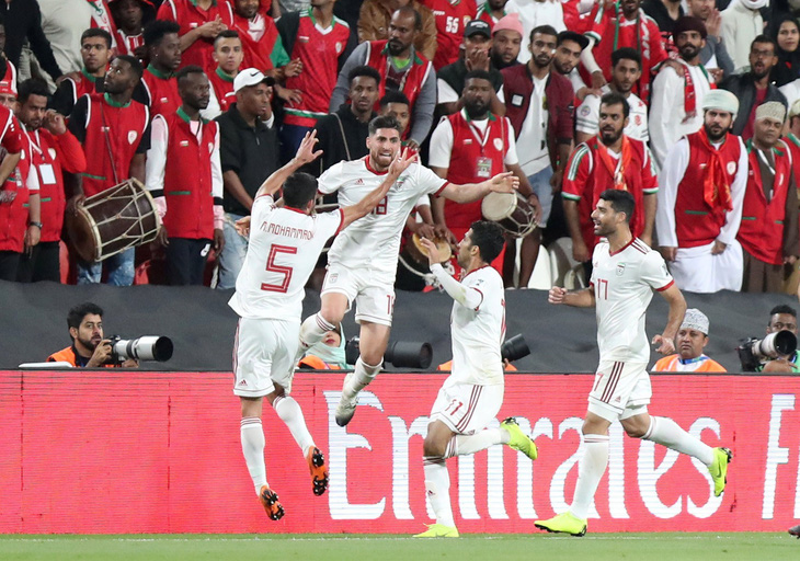 Hạ Oman, Iran đụng Trung Quốc ở tứ kết Asian Cup 2019 - Ảnh 1.