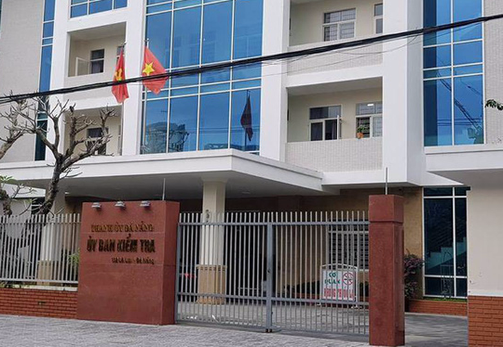 Phó bí thư quận ở Đà Nẵng bị khiển trách do vi phạm kê khai tài sản - Ảnh 1.