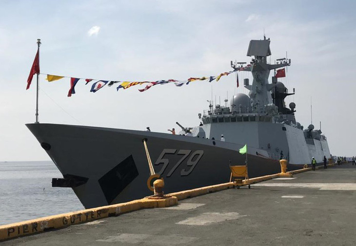 Philippines lần đầu đưa tàu chiến tới Trung Quốc duyệt hạm - Ảnh 1.
