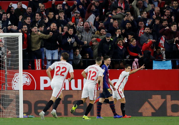 Barcelona thua trắng 0-2 ở tứ kết Cúp nhà vua - Ảnh 2.