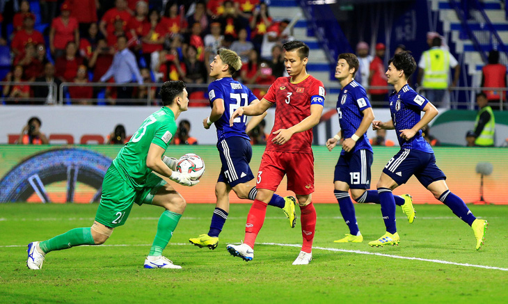 Thủ môn Văn Lâm: ‘Toàn đội buồn vì Việt Nam không thể ghi bàn’ - Ảnh 1.