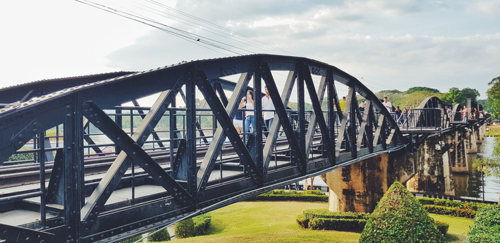 Kanchanaburi thơ mộng bên dòng sông Kwai - Ảnh 4.