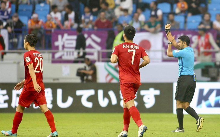 Việt Nam - Nhật Bản (hiệp 1) 0-0: VAR từ chối bàn thắng của Nhật