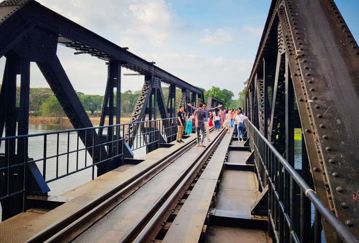 Kanchanaburi thơ mộng bên dòng sông Kwai - Ảnh 5.