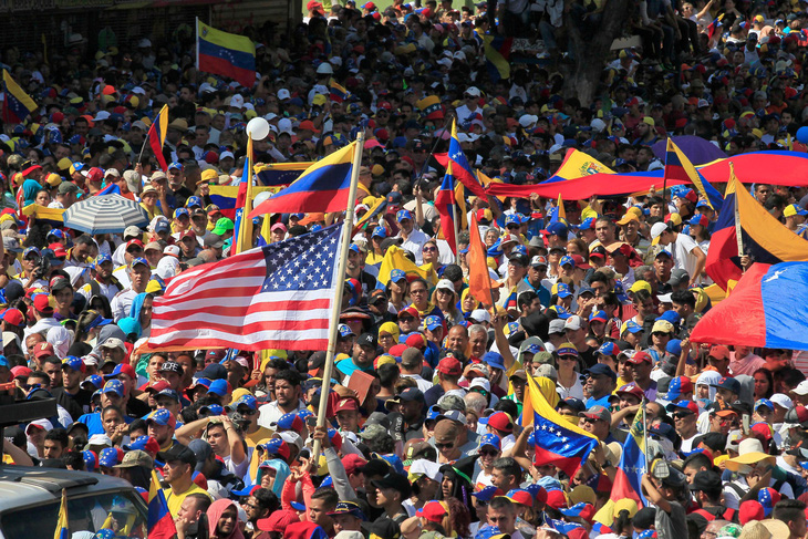 Mỹ phớt lờ đe dọa trục xuất nhà ngoại giao của Venezuela - Ảnh 2.