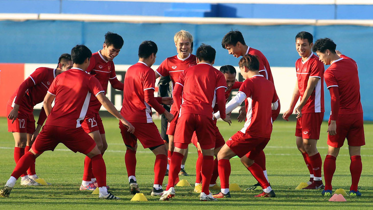 Chờ đội tuyển Việt Nam làm điều bất ngờ trước Nhật Bản - Ảnh 1.