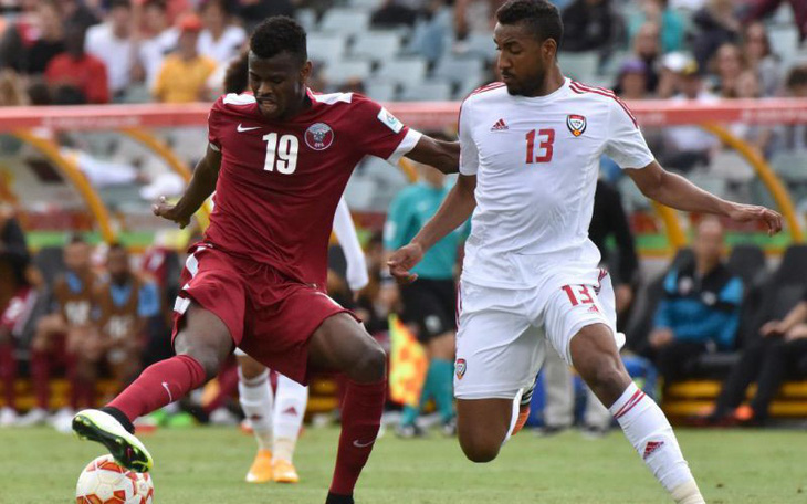 UAE mua hết vé, không cho cổ động viên Qatar xem bán kết Asian Cup