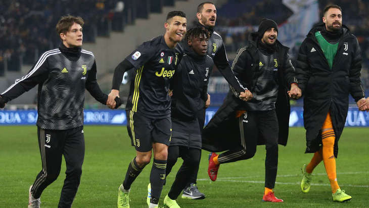 Ronaldo lập công cuối trận, Juventus thắng nhọc Lazio - Ảnh 2.