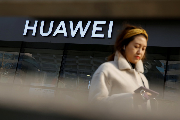 Trung Quốc phản ứng dữ dội với các cáo buộc của Mỹ với Huawei - Ảnh 1.