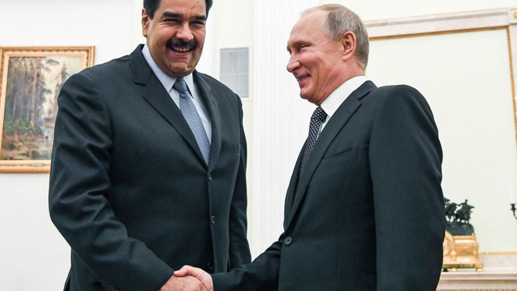 Bị Mỹ trừng phạt, Venezuela lại bị Nga đòi nợ - Ảnh 1.