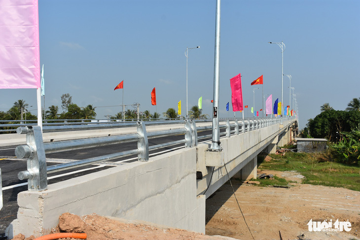 Khánh thành cầu Tân An lớn nhất tỉnh An Giang - Ảnh 2.