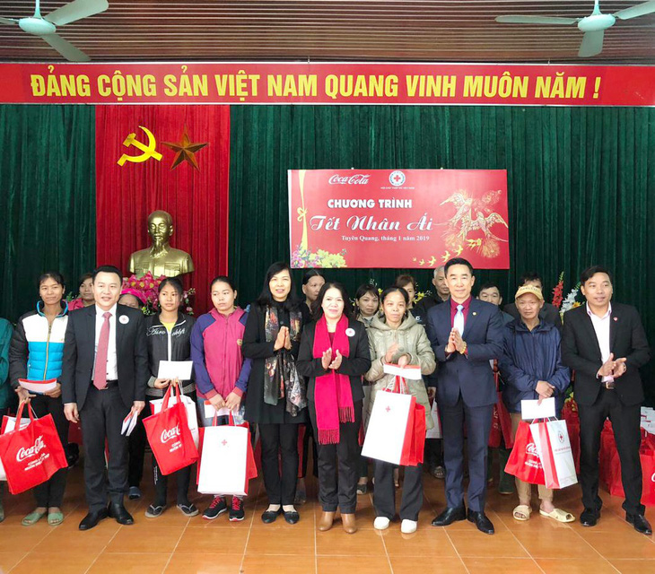 Cùng Coca-Cola mở lòng đón Tết, lan toả điều tốt đẹp - Ảnh 1.