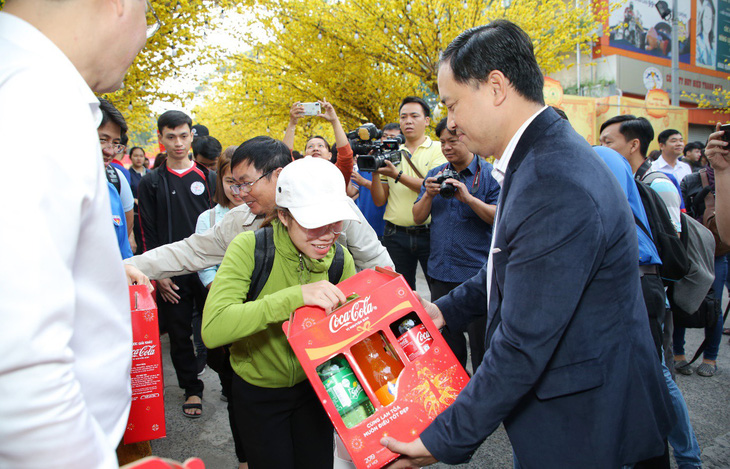 Cùng Coca-Cola mở lòng đón Tết, lan toả điều tốt đẹp - Ảnh 6.