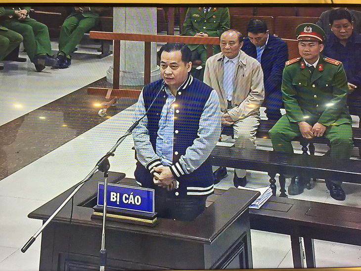 Cựu thứ trưởng Bùi Văn Thành: Tôi thành thật xin lỗi Đảng, Nhà nước, nhân dân - Ảnh 1.